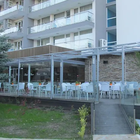 Sports&hotel Aqua Life Tower Отель Кранево